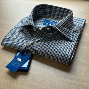 Button up shirt - Men’s